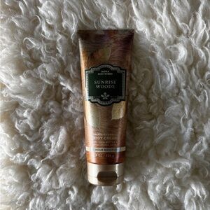 New BBW Sunrise Woods Hydrating Body Cream